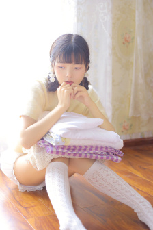 美女穿衣小游戏